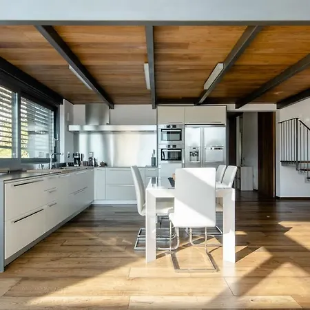 Villa Violet House *