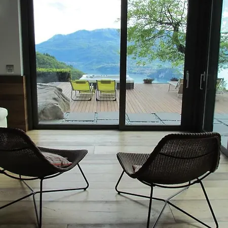 Violet House * Perledo