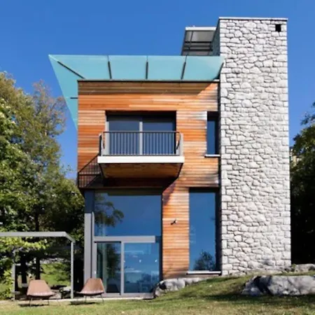 Violet House Perledo